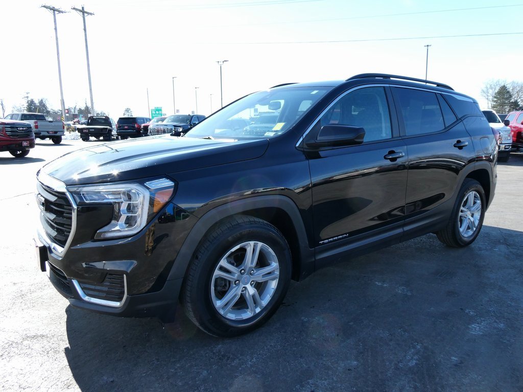 Certified 2022 GMC Terrain SLE w/ Driver Convenience Package image 8