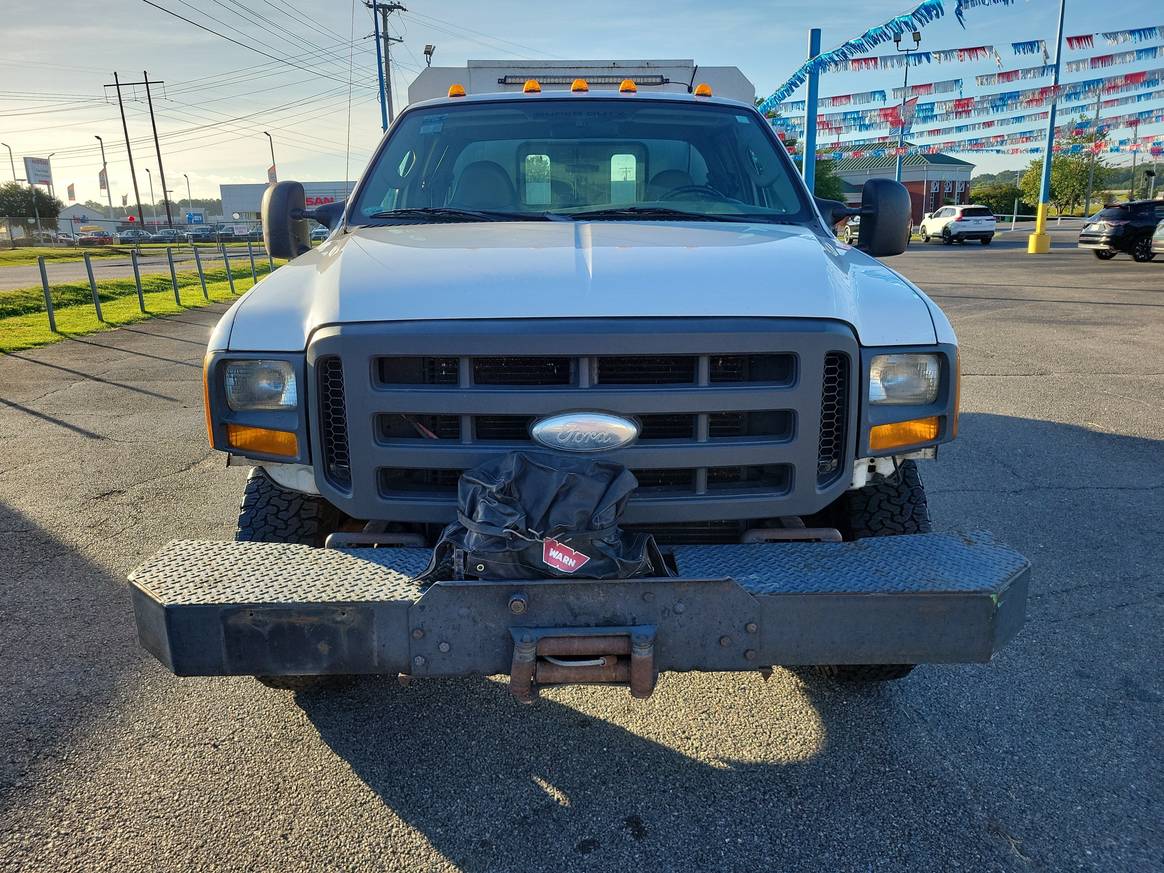 Used 2005 Ford F350 XL AWD/4WD image 2