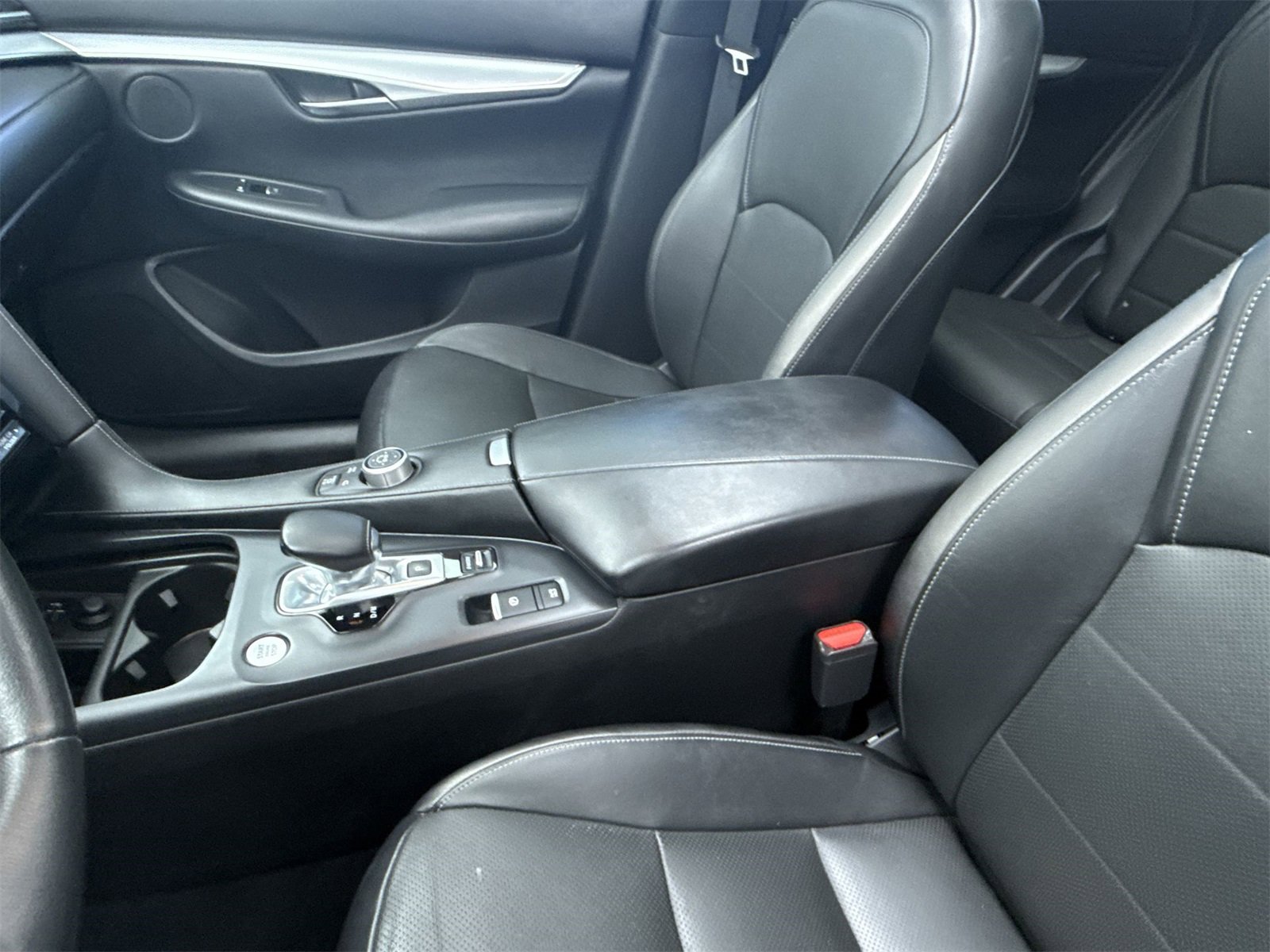 Used 2019 INFINITI QX50 Essential w/ Premium Heat Package image 33