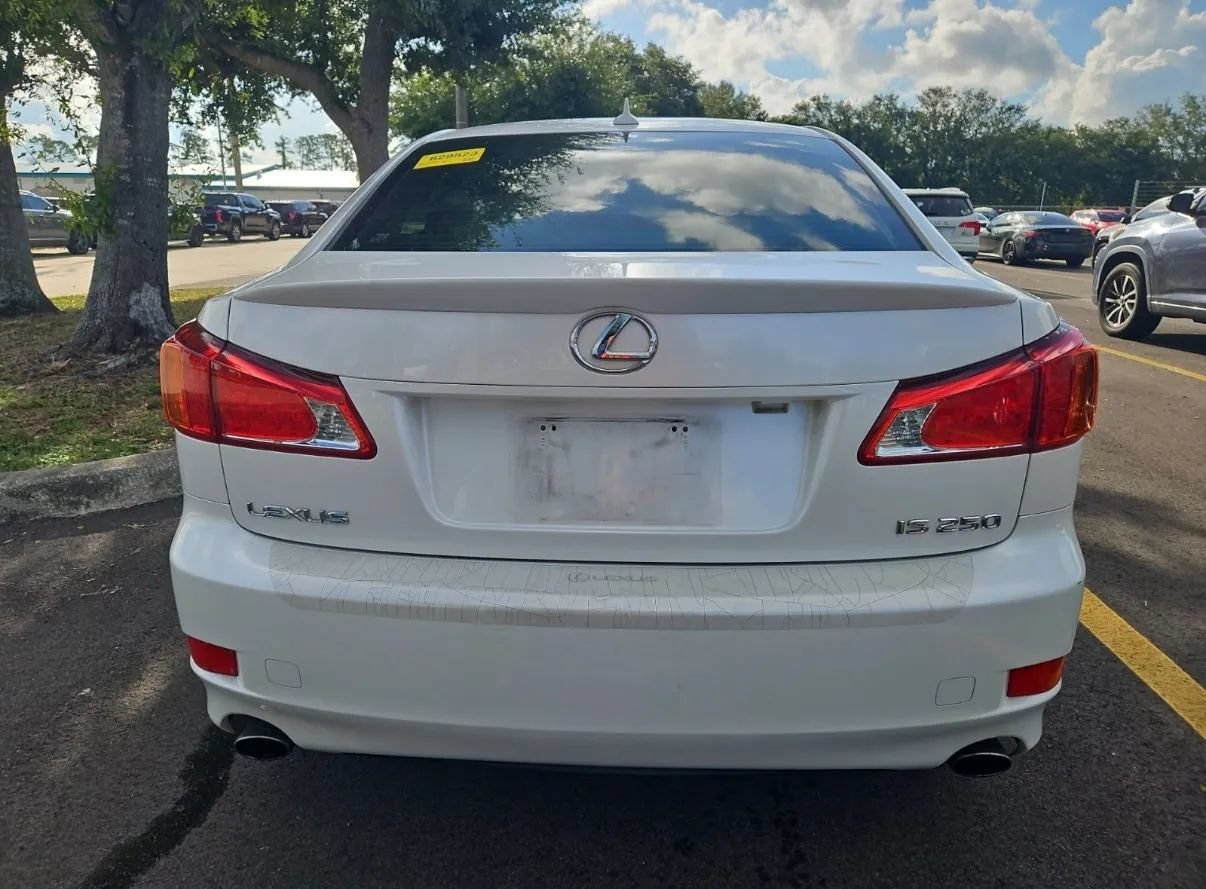 Used 2009 Lexus IS 250 RWD image 4