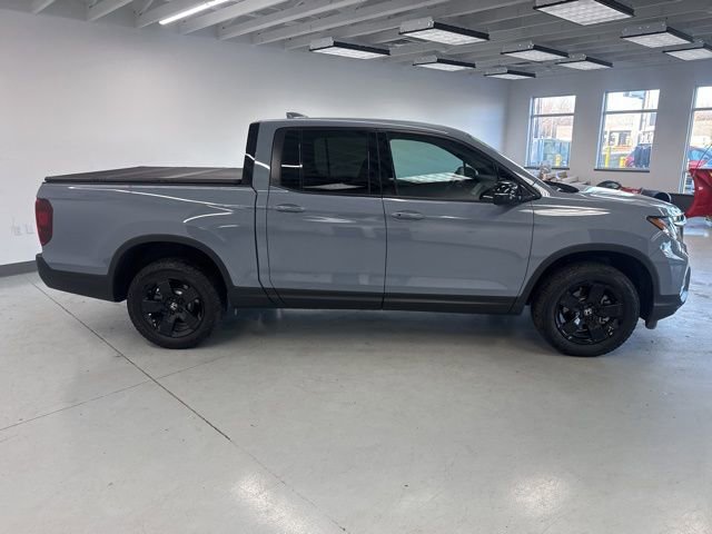 Used 2025 Honda Ridgeline Black Edition image 12