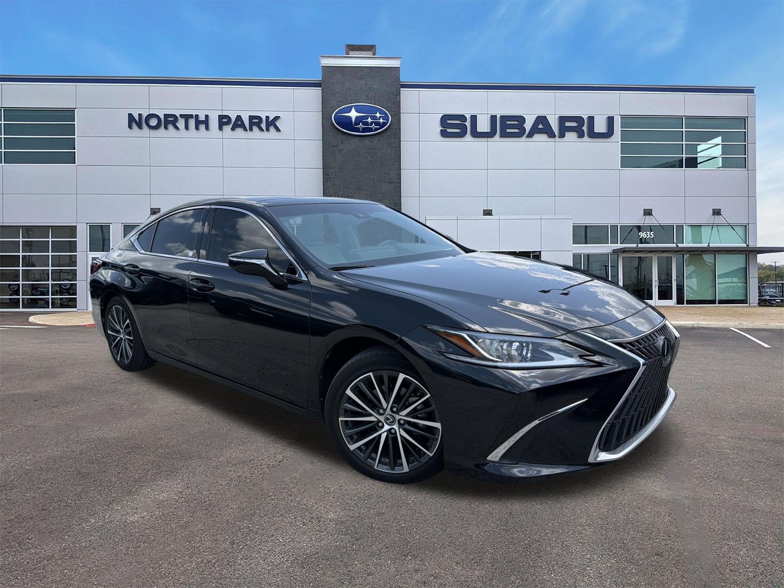 Used 2025 Lexus ES 350 w/ Premium Package