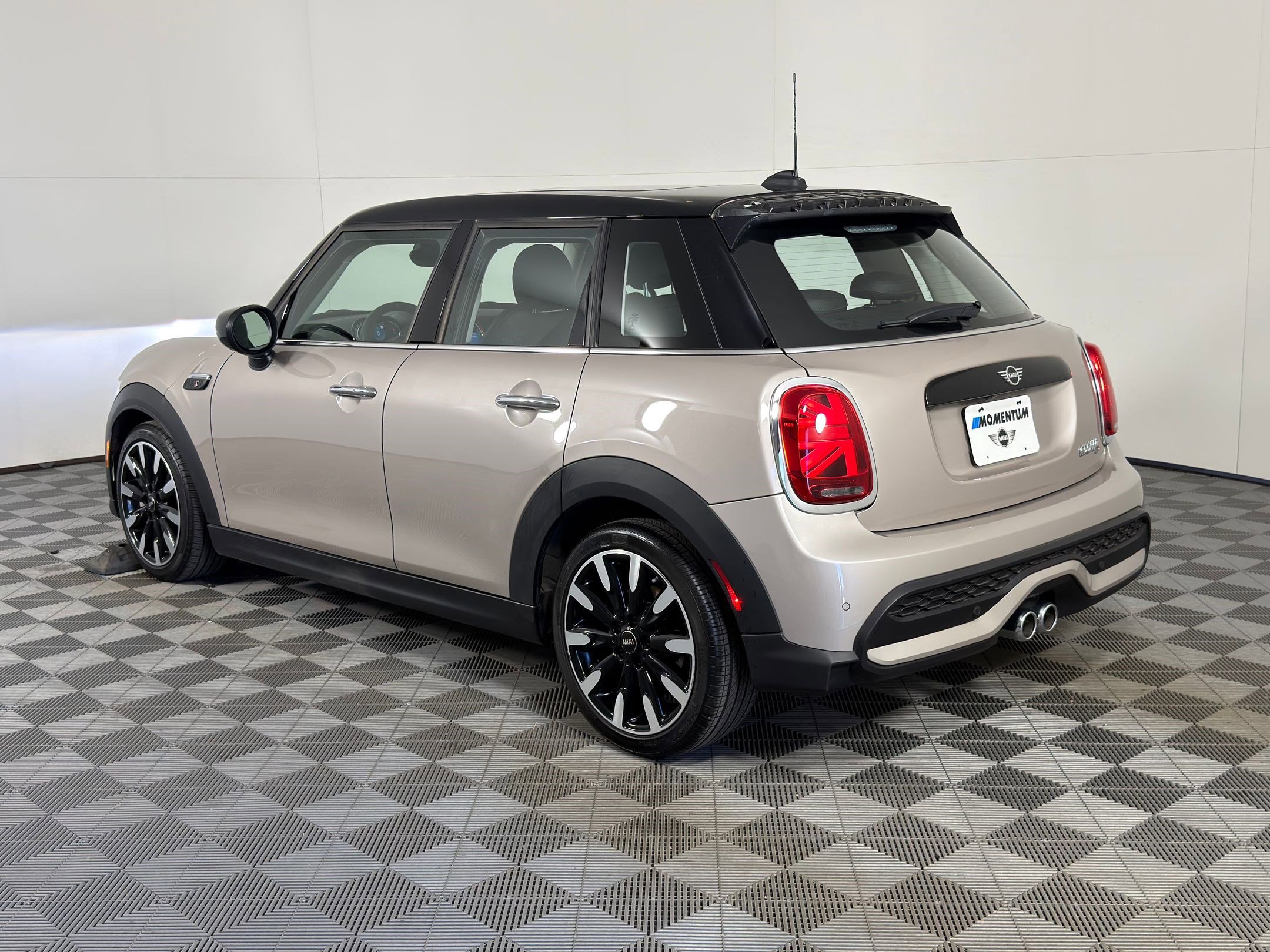 Certified 2023 MINI Cooper S image 3