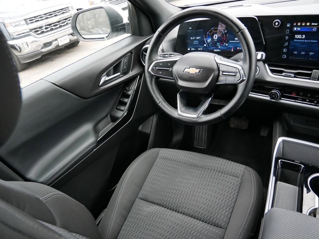 Used 2025 Chevrolet Equinox LT image 13