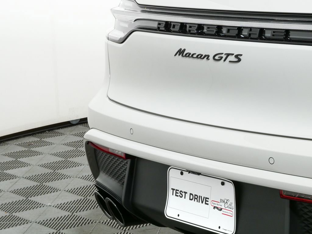 Certified 2025 Porsche Macan GTS image 35