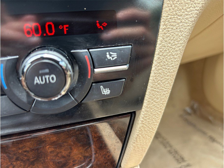 Used 2015 BMW 750Li RWD image 35
