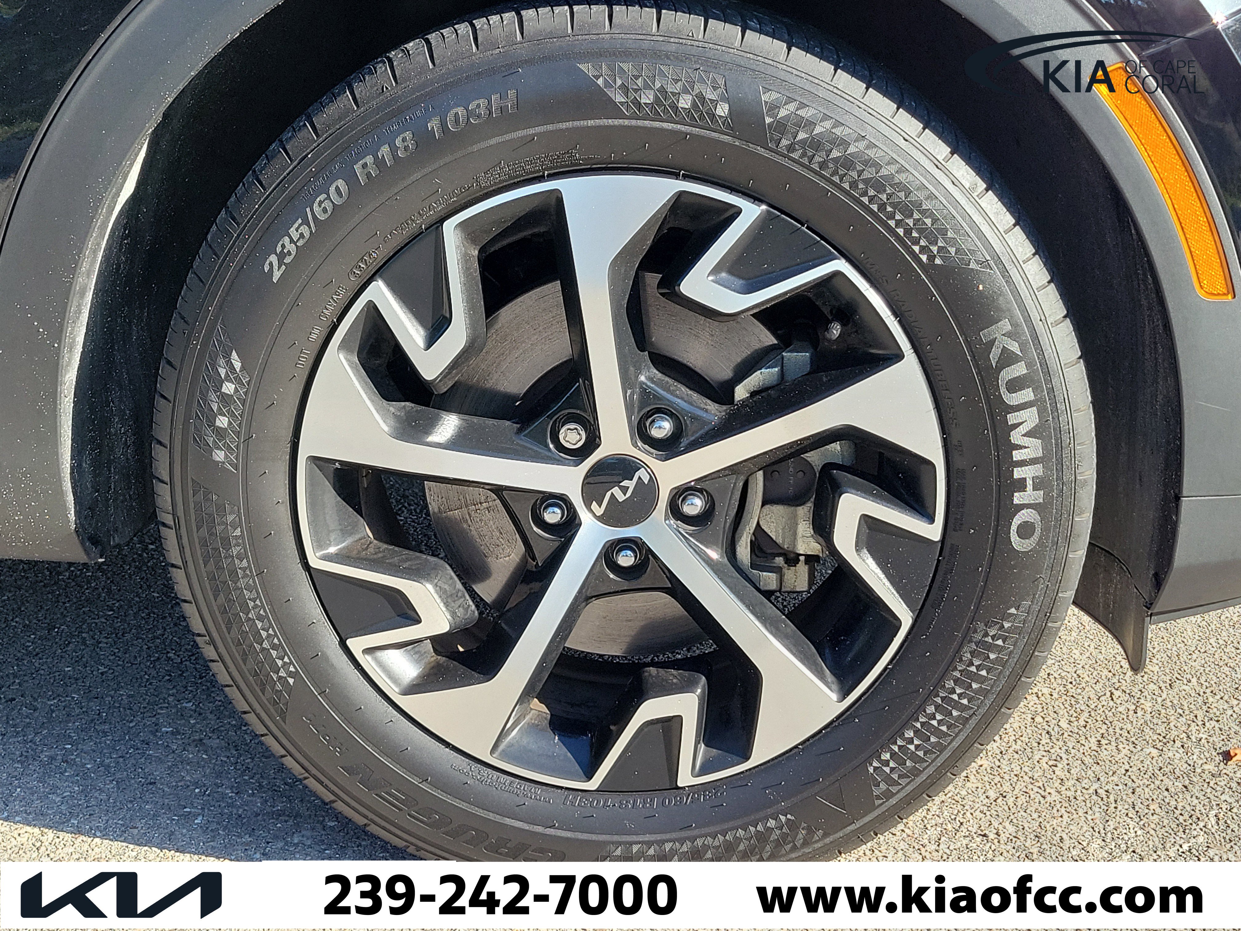 Certified 2025 Kia Sportage EX FWD image 6