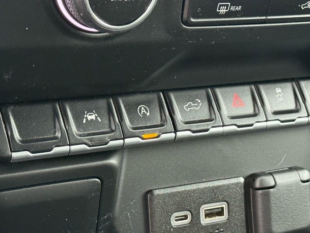 Used 2022 Chevrolet Silverado 1500 Custom image 23