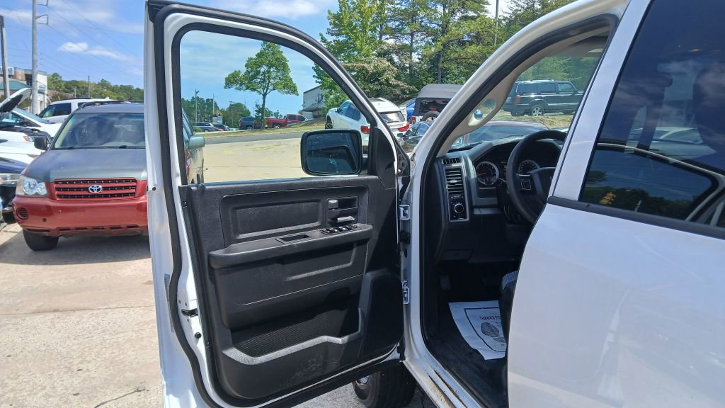 Used 2018 RAM 2500 Tradesman image 11