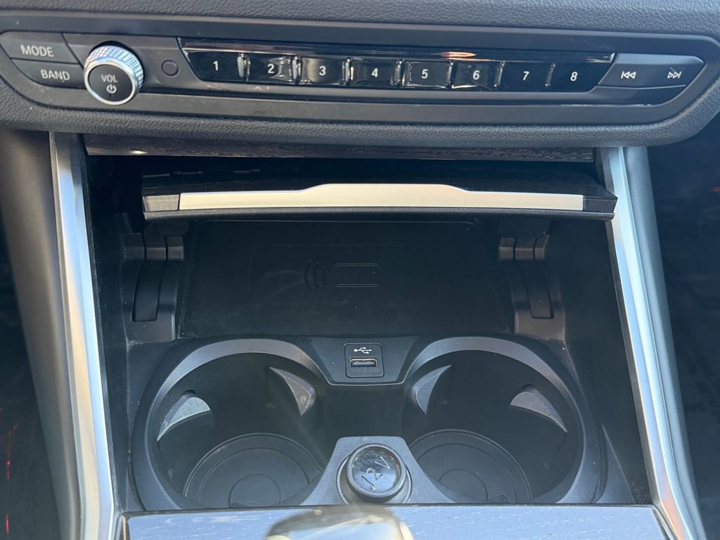 Used 2021 BMW 330i xDrive Sedan w/ Convenience Package image 17