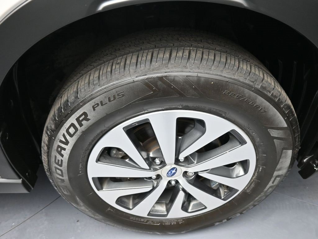 Used 2022 Subaru Outback Premium image 13