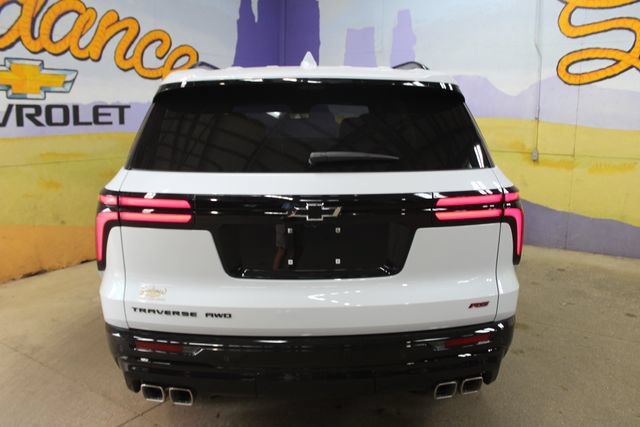 New 2026 Chevrolet Traverse RS w/ LPO, Floor Liner Package AWD/4WD image 7