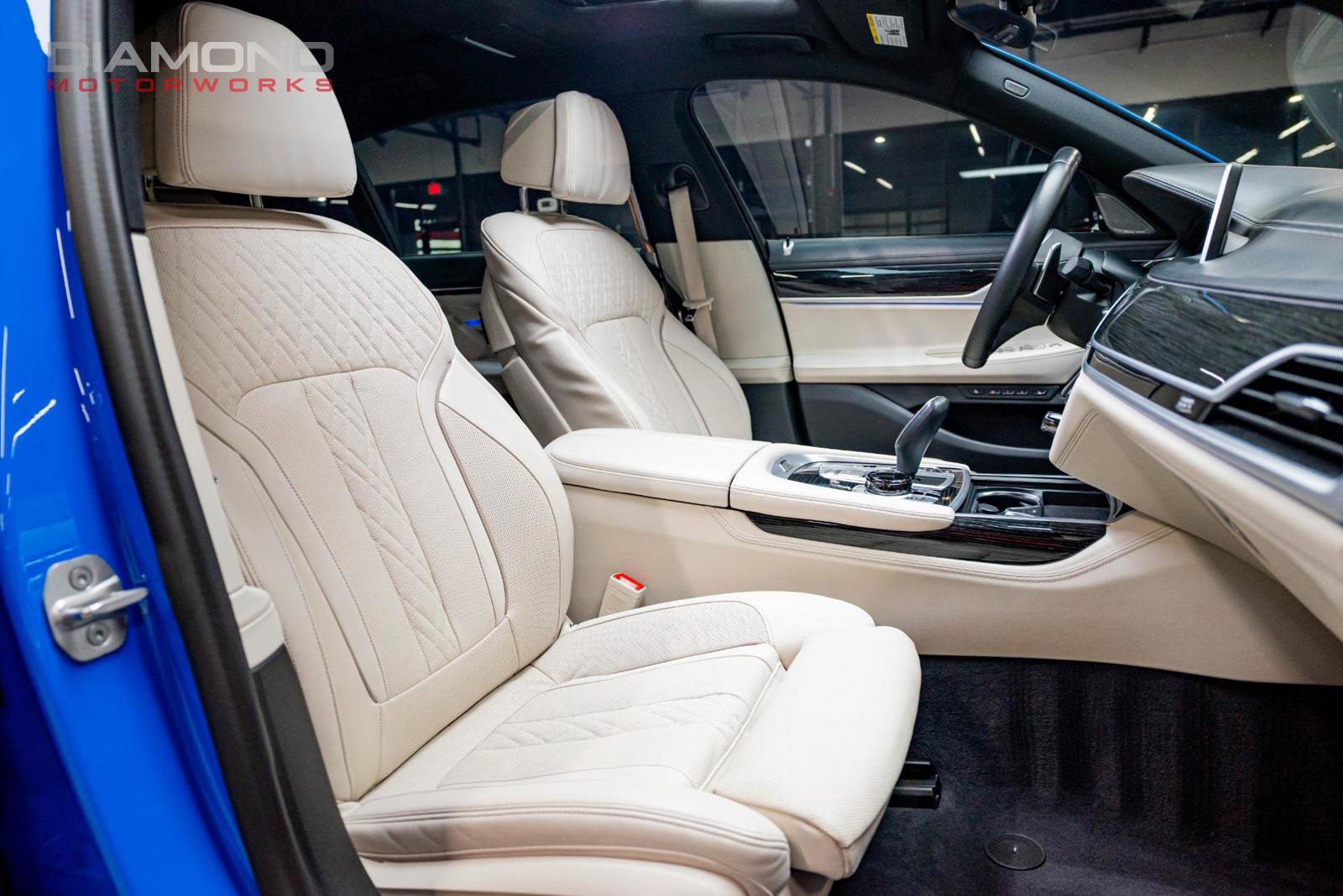 Used 2021 BMW 750i xDrive w/ Executive Package image 15