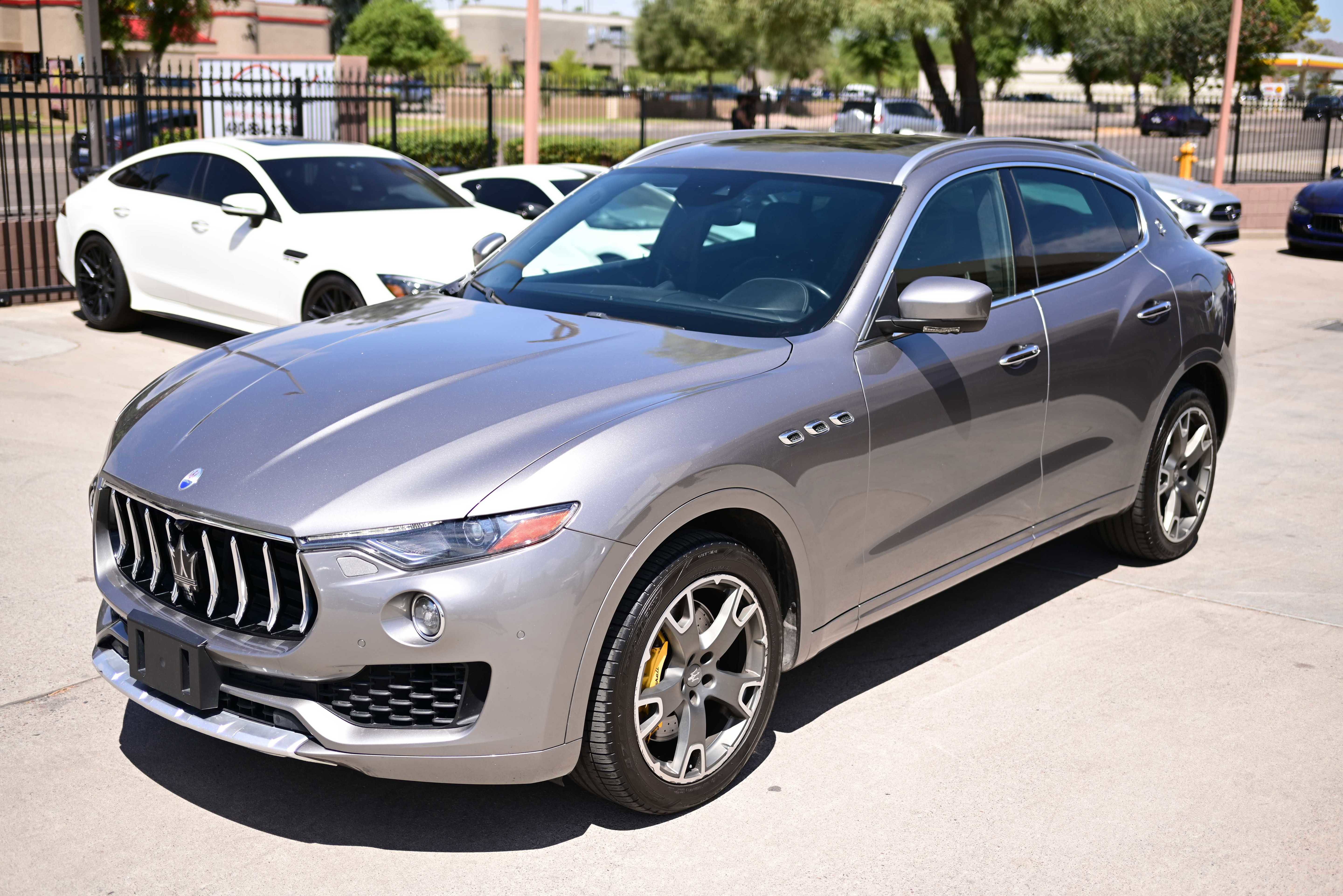 Used 2017 Maserati Levante S image 9