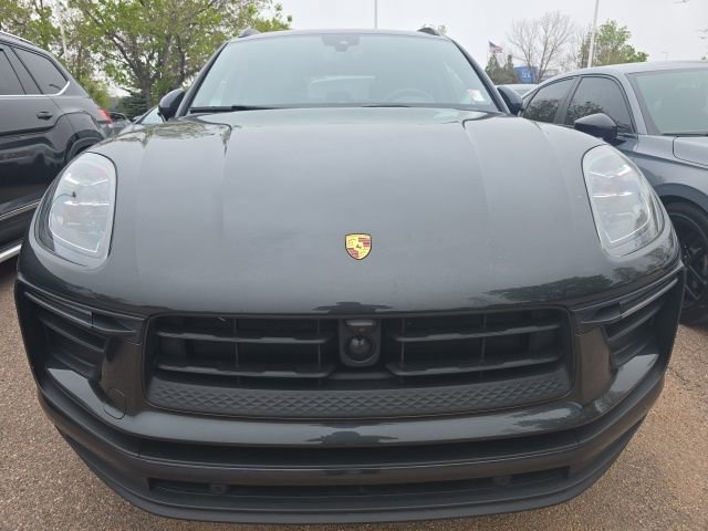 Used 2024 Porsche Macan image 2