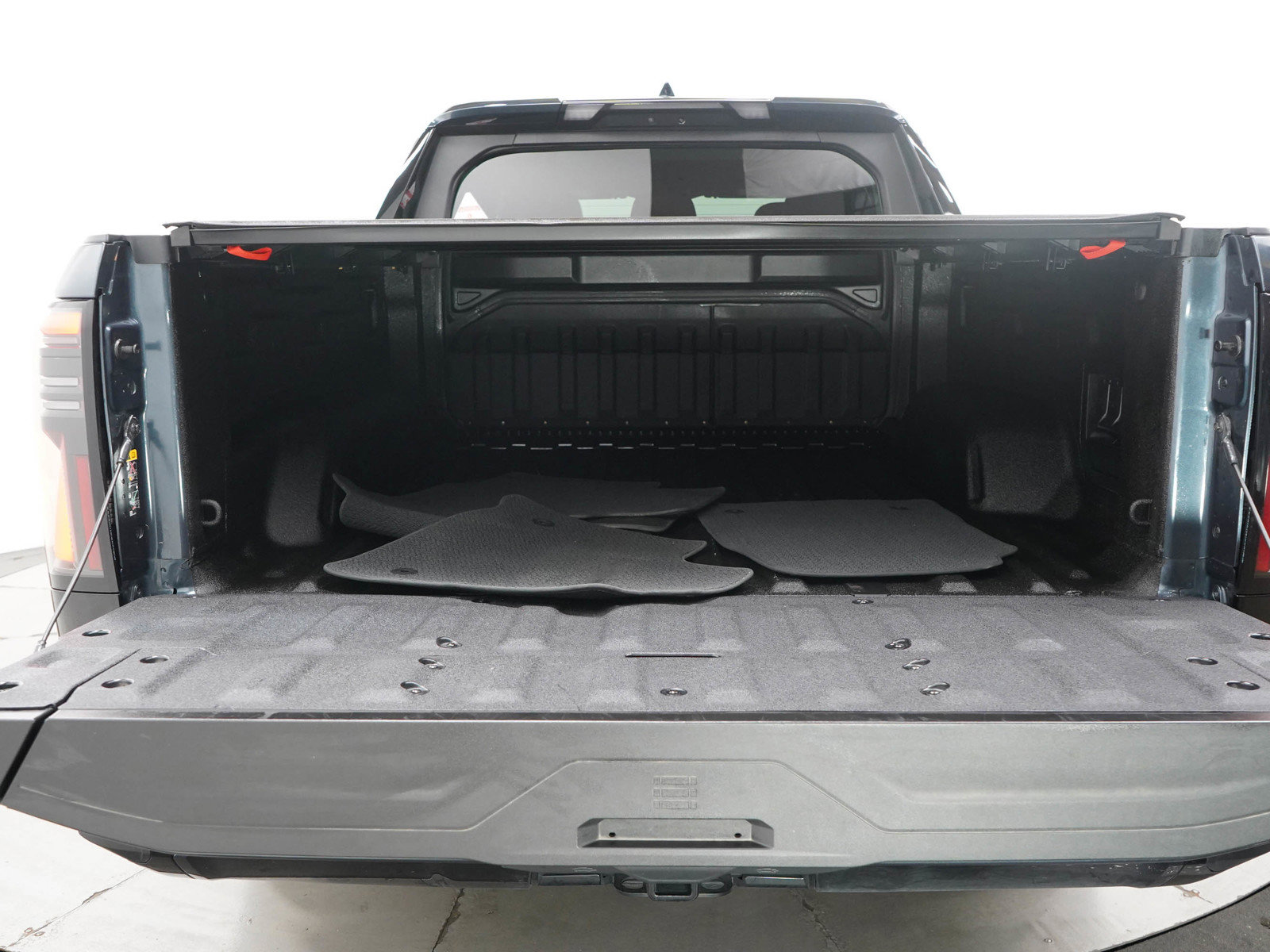 Used 2025 GMC Sierra EV Denali image 14