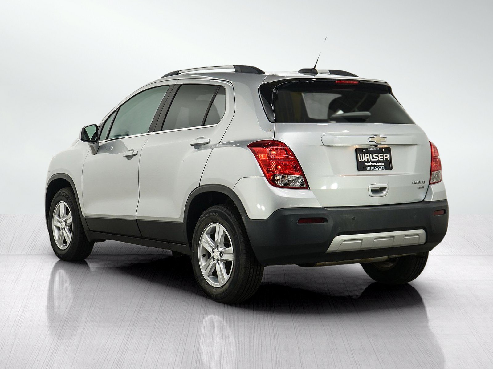 Used 2016 Chevrolet Trax LT w/ LT Convenience Package AWD/4WD image 3