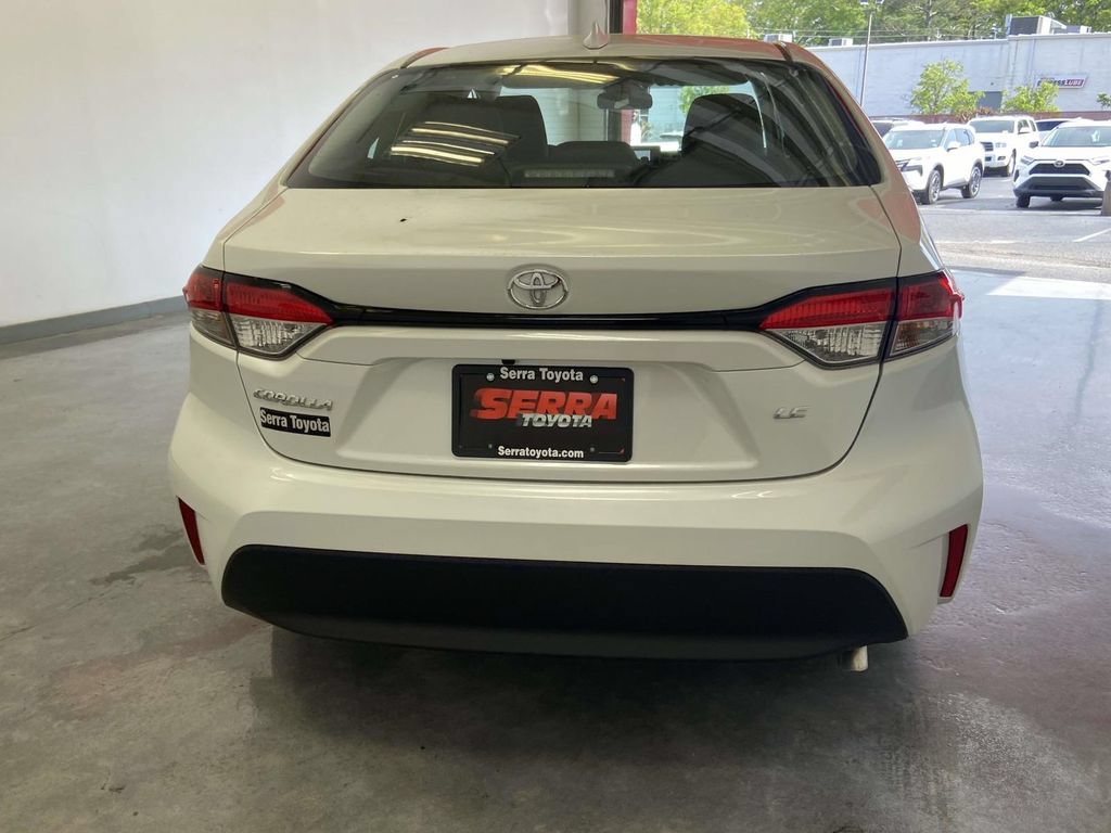 Used 2026 Toyota Corolla LE FWD image 4