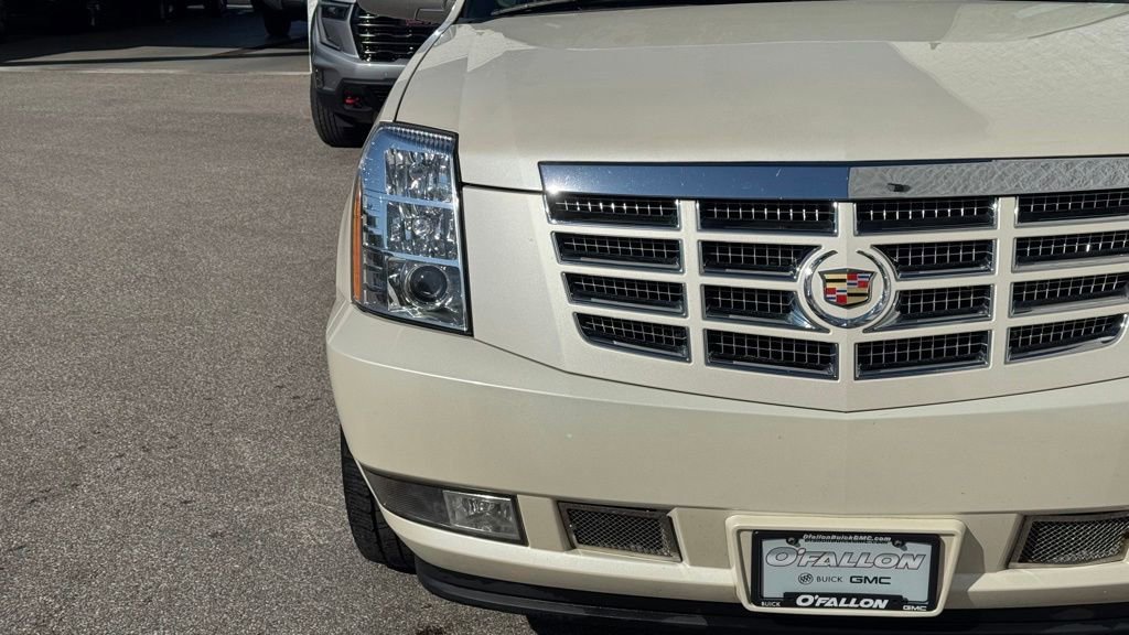 Used 2014 Cadillac Escalade ESV Luxury AWD/4WD image 6