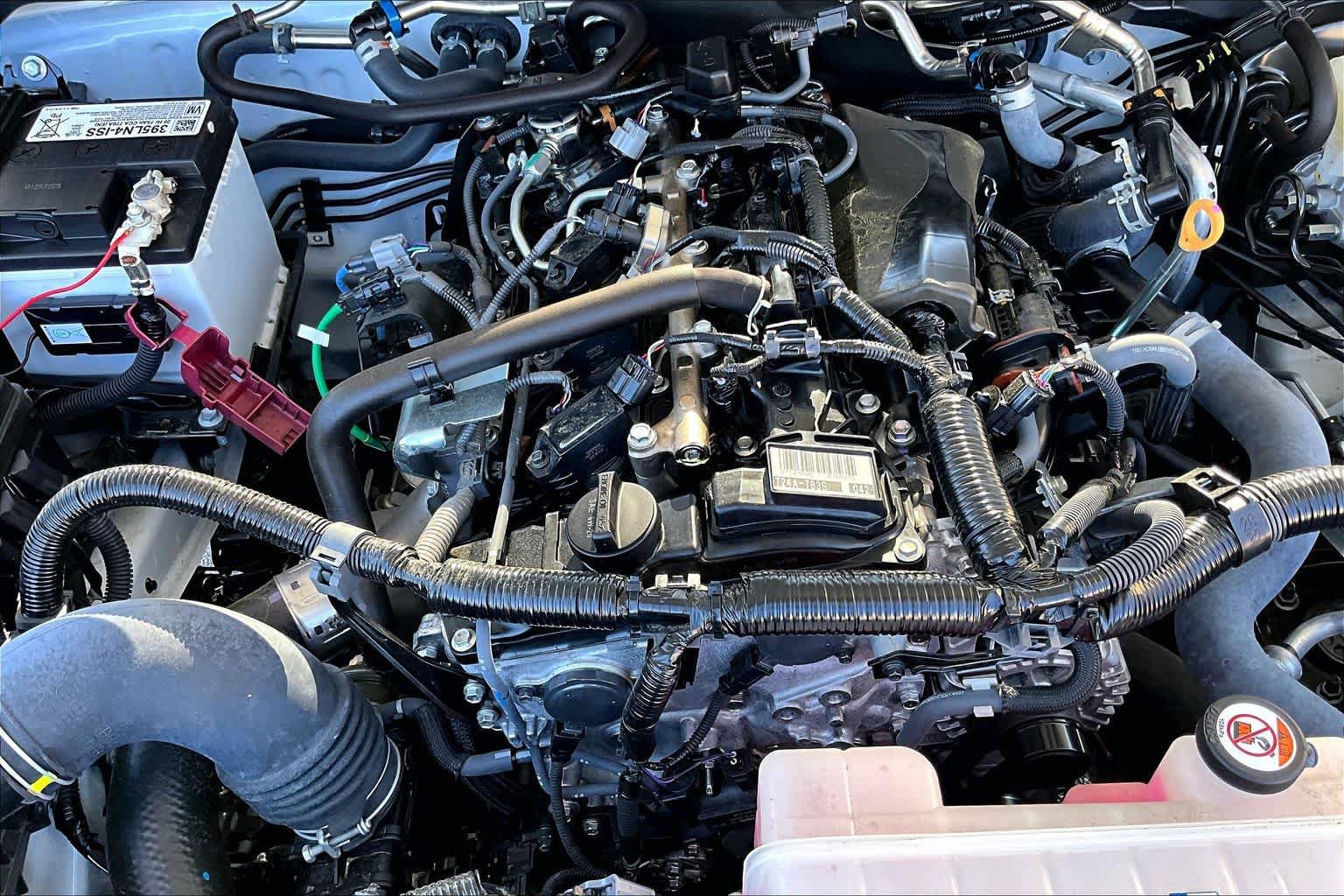 Used 2025 Toyota Tacoma SR5 RWD image 33