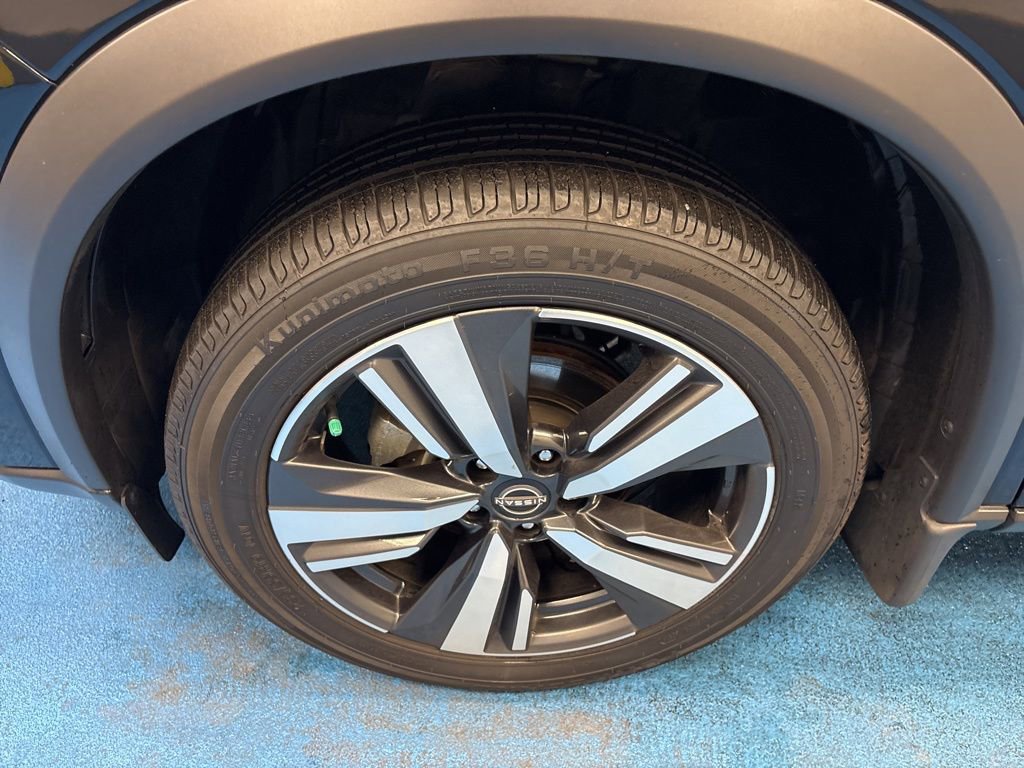 Used 2024 Nissan Rogue SL image 16