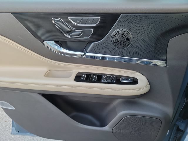 Certified 2024 Lincoln Corsair FWD image 13