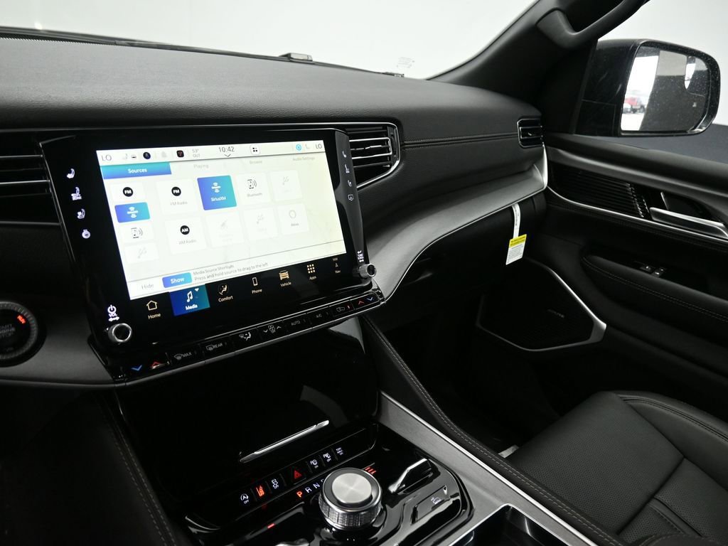 New 2026 Jeep Grand Wagoneer 4WD w/ Quick Order Packge 29V Upland image 18