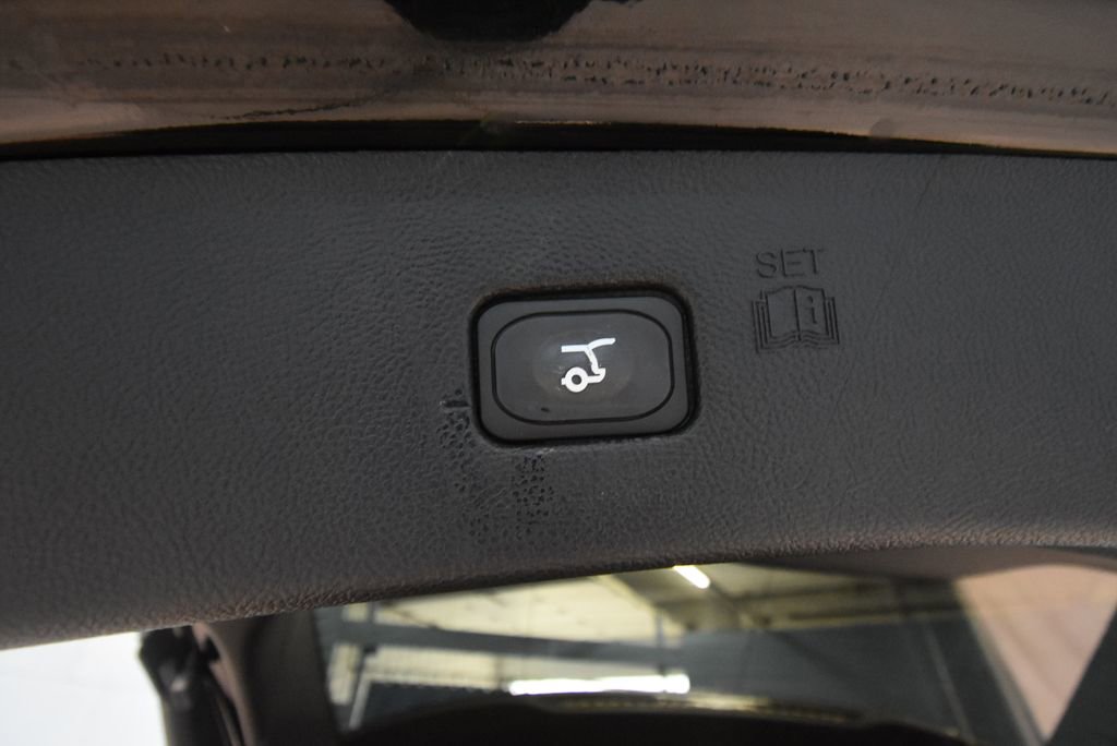 Used 2024 Ford Edge ST-Line AWD/4WD image 33
