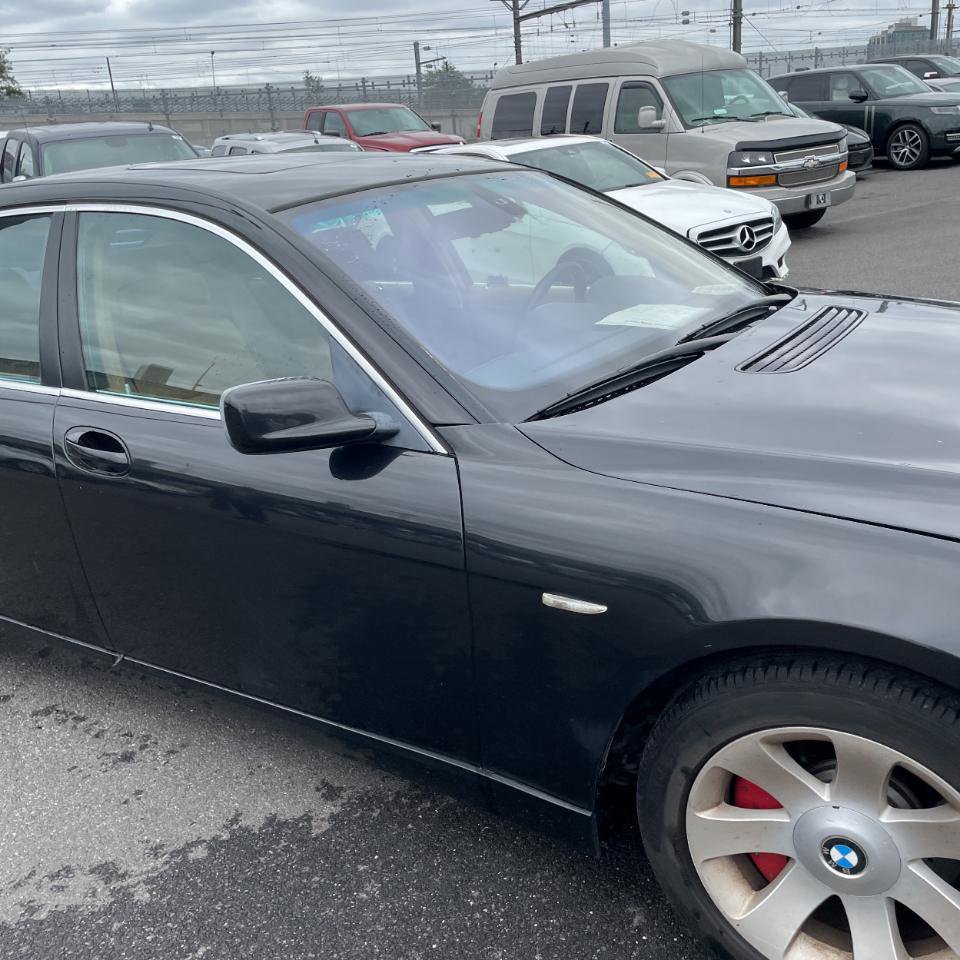 Used 2007 BMW 750i RWD image 9