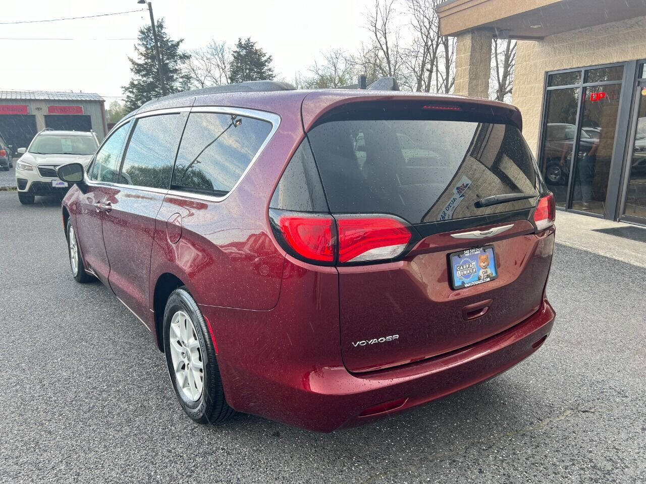 Used 2021 Chrysler Voyager Lxi image 2