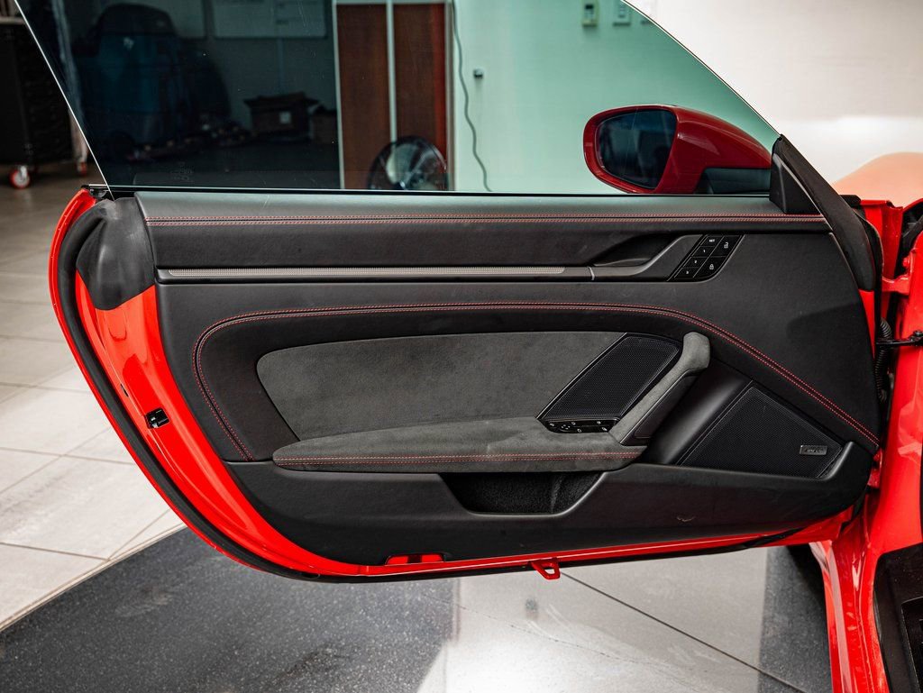 Certified 2024 Porsche 911 Carrera GTS RWD image 34