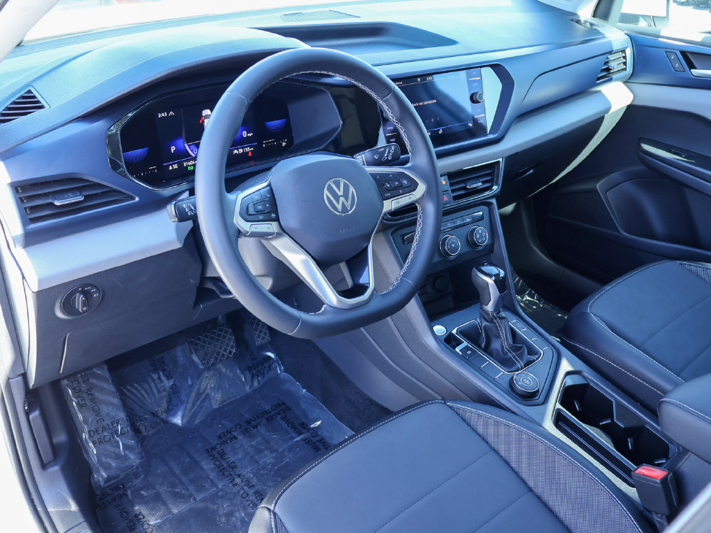 Used 2022 Volkswagen Taos SE FWD image 12