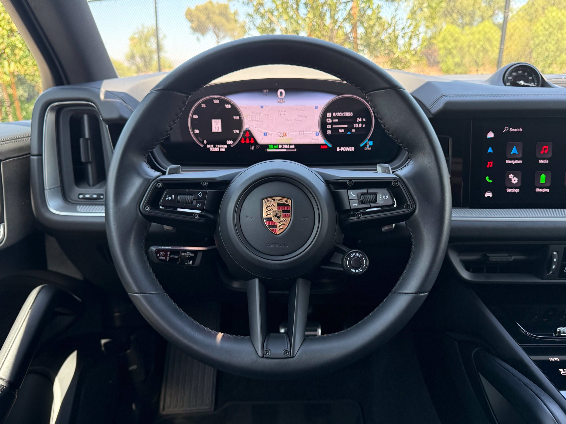 Used 2025 Porsche Cayenne S AWD/4WD image 17