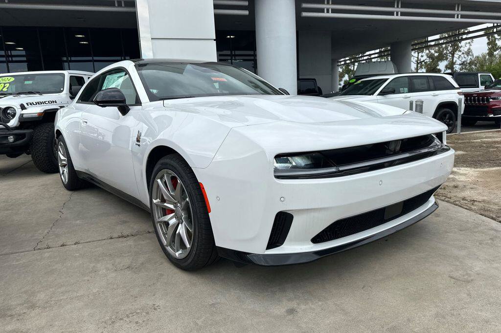 New 2024 Dodge Charger Daytona Scat Pack w/ Plus Group AWD/4WD image 3