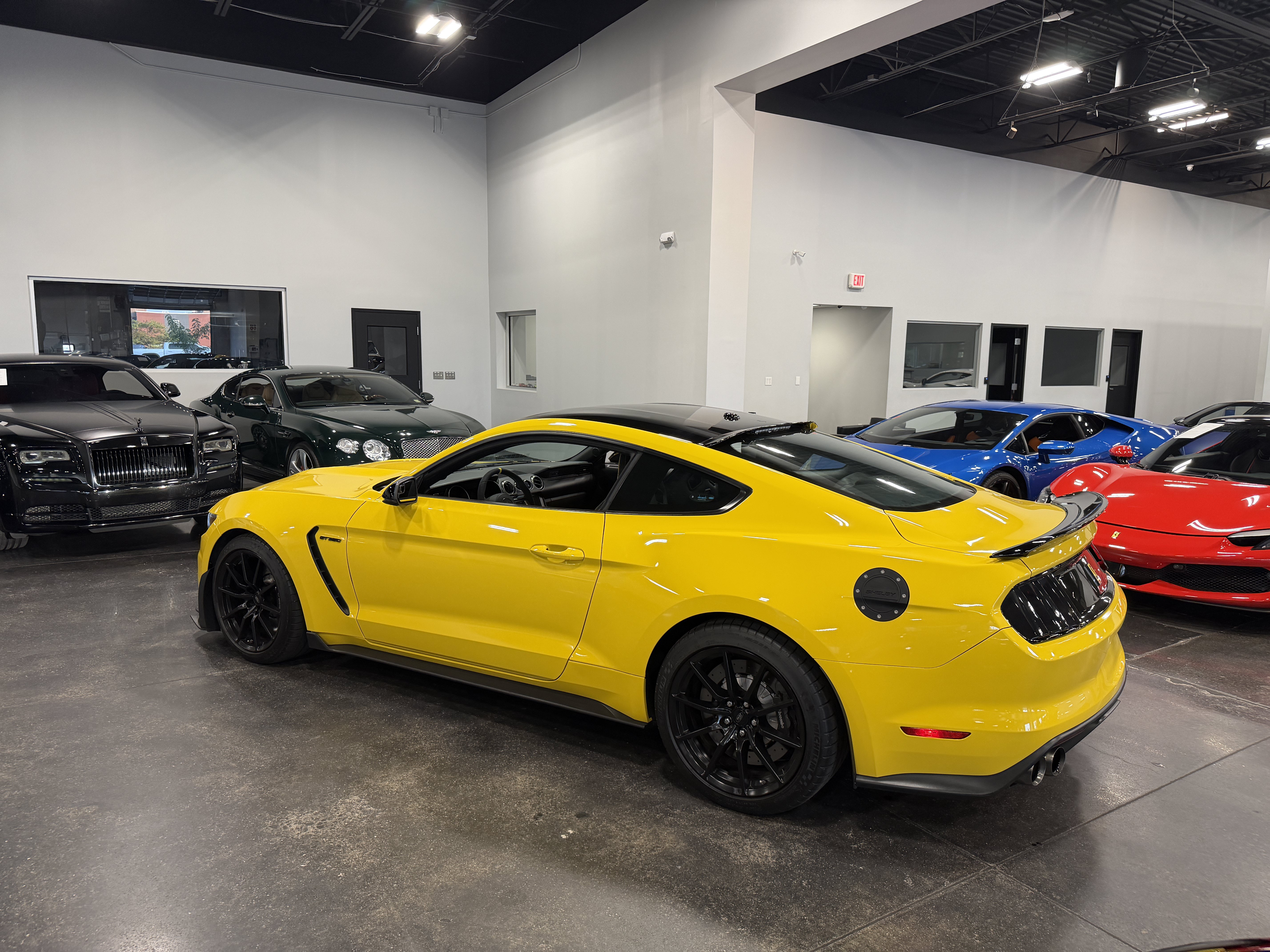 Used 2017 Ford Mustang Shelby GT350 w/ Electronics Package RWD image 5