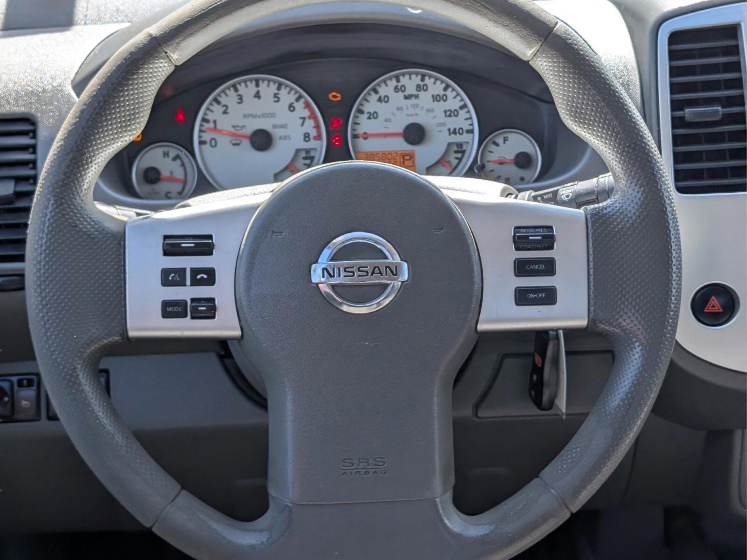 Used 2013 Nissan Frontier Desert Runner image 30