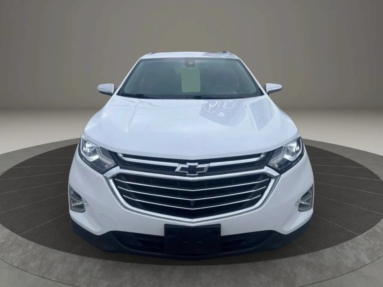 Used 2021 Chevrolet Equinox Premier AWD/4WD image 2