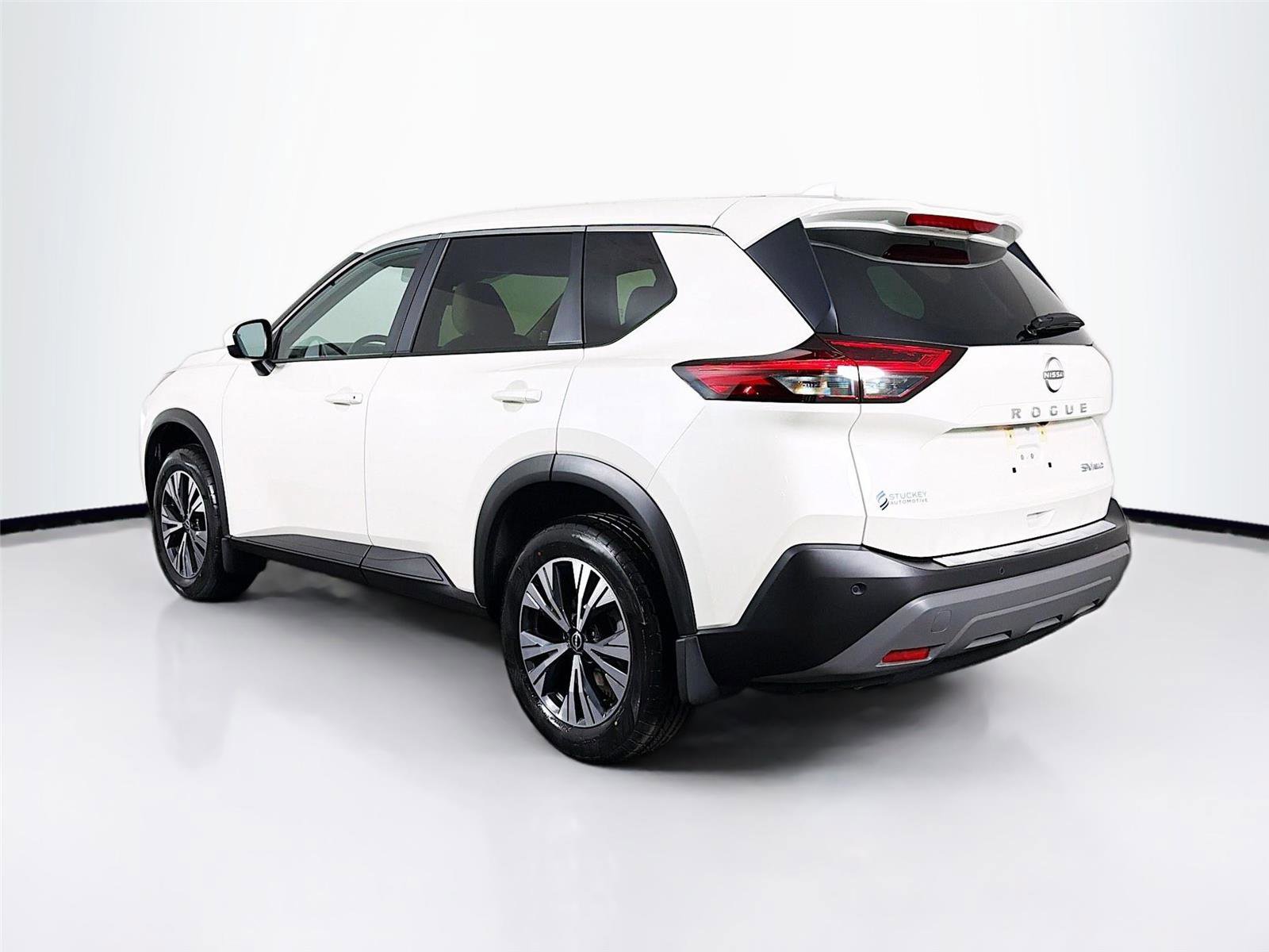 Used 2023 Nissan Rogue SV AWD/4WD image 5