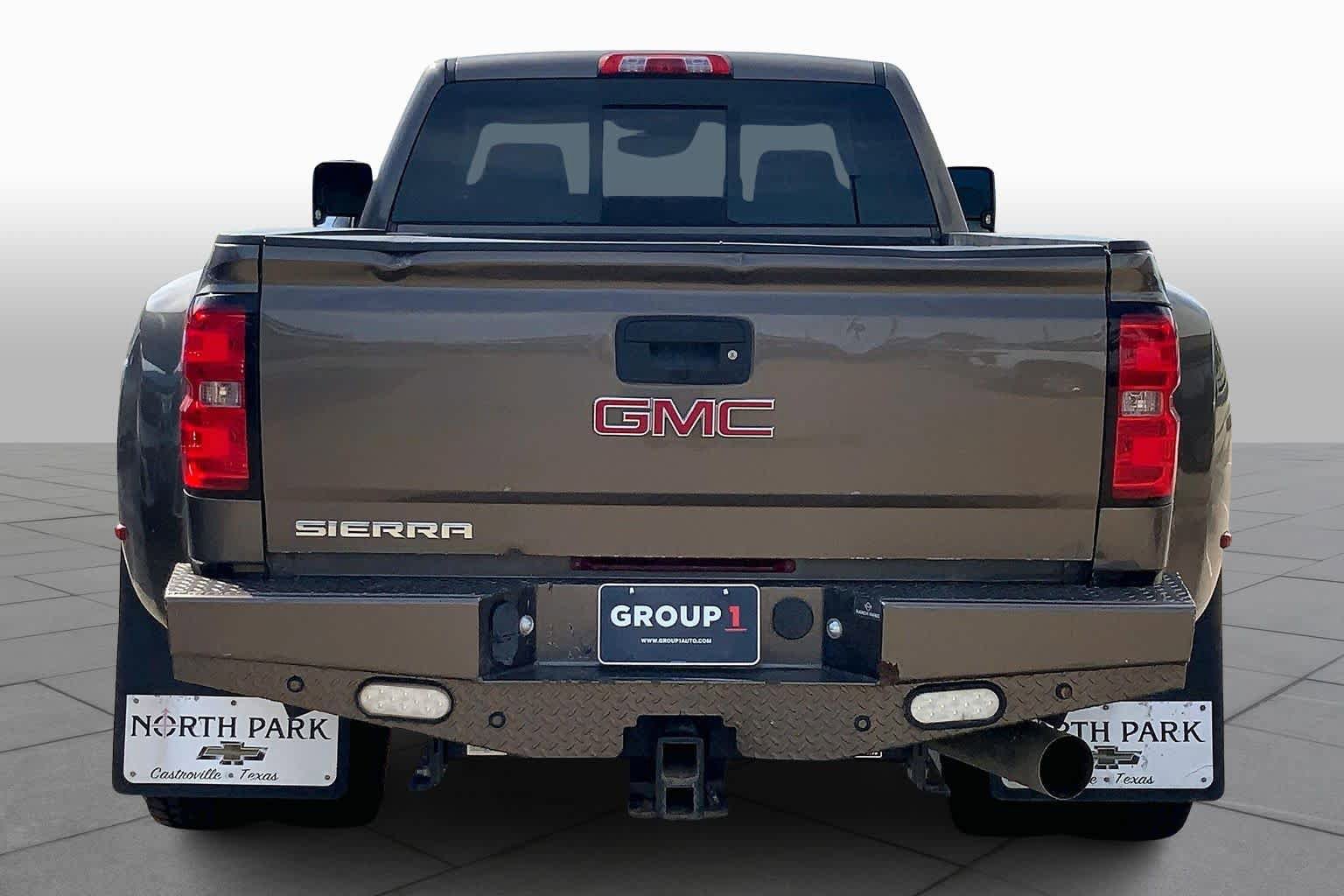 Used 2015 GMC Sierra 3500 Denali w/ Duramax Plus Package image 5