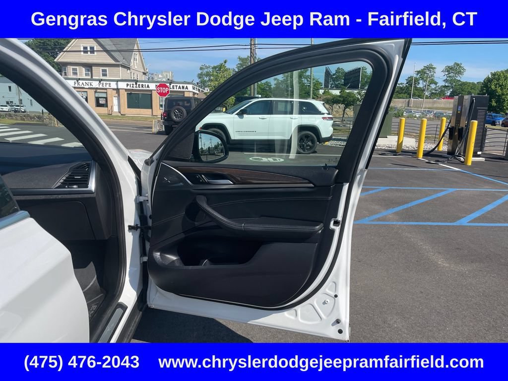 Used 2018 BMW X3 xDrive30i w/ Driving Assistance Package AWD/4WD image 12