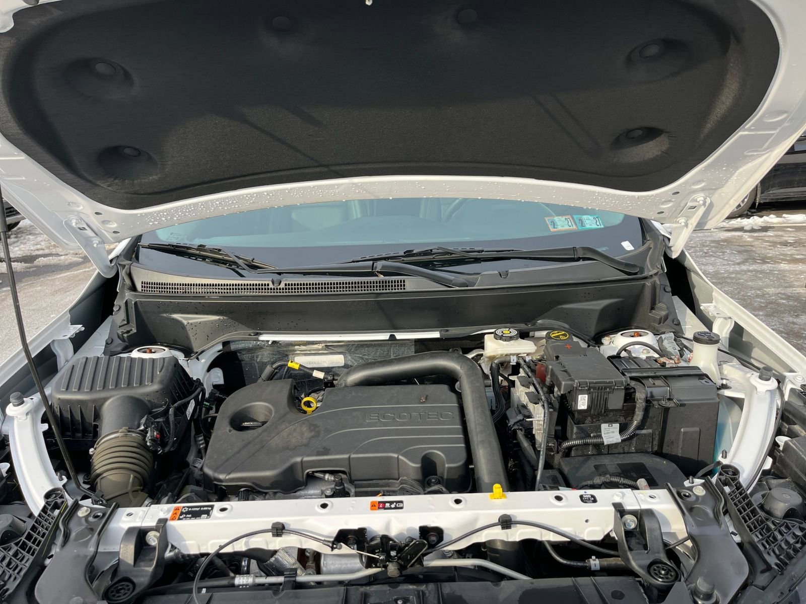 Used 2024 GMC Terrain SLT image 34