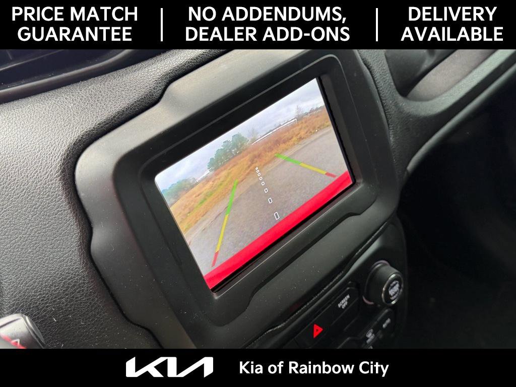 Used 2018 Jeep Renegade Latitude image 31