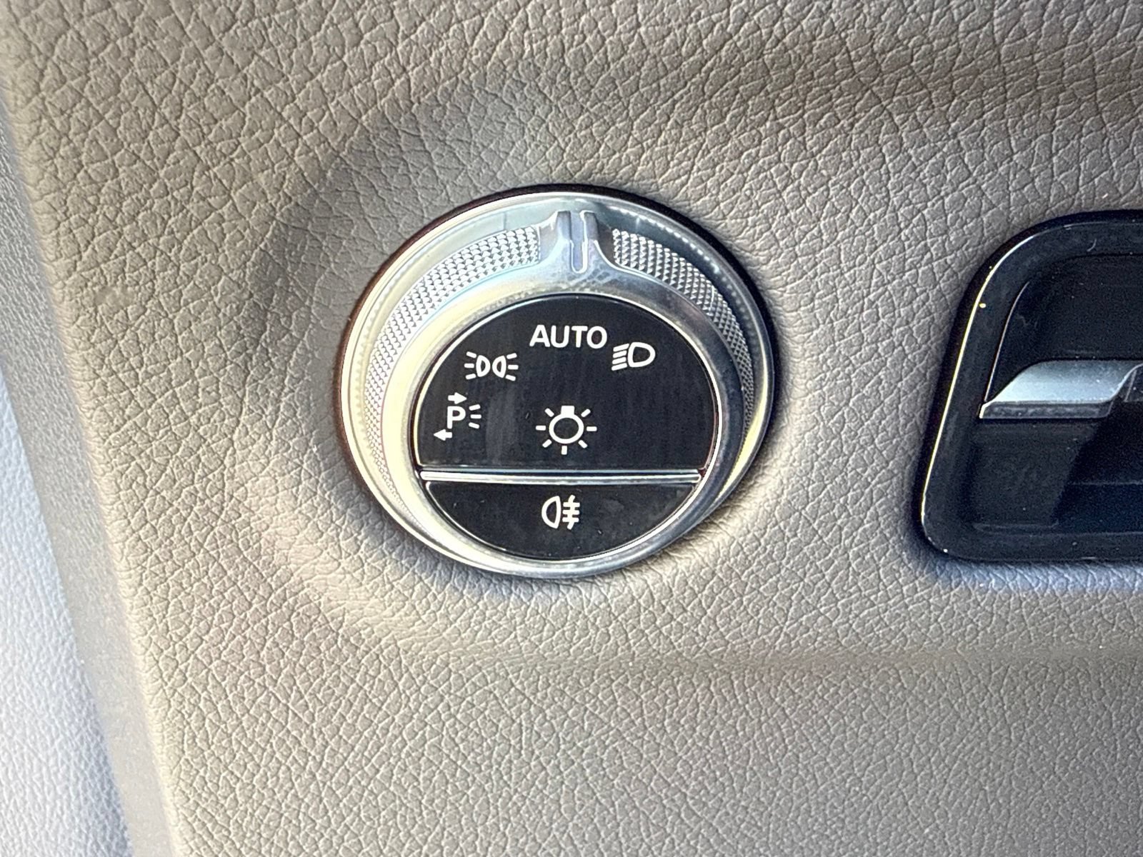 Used 2023 Mercedes-Benz EQS 450+ 4MATIC SUV image 30