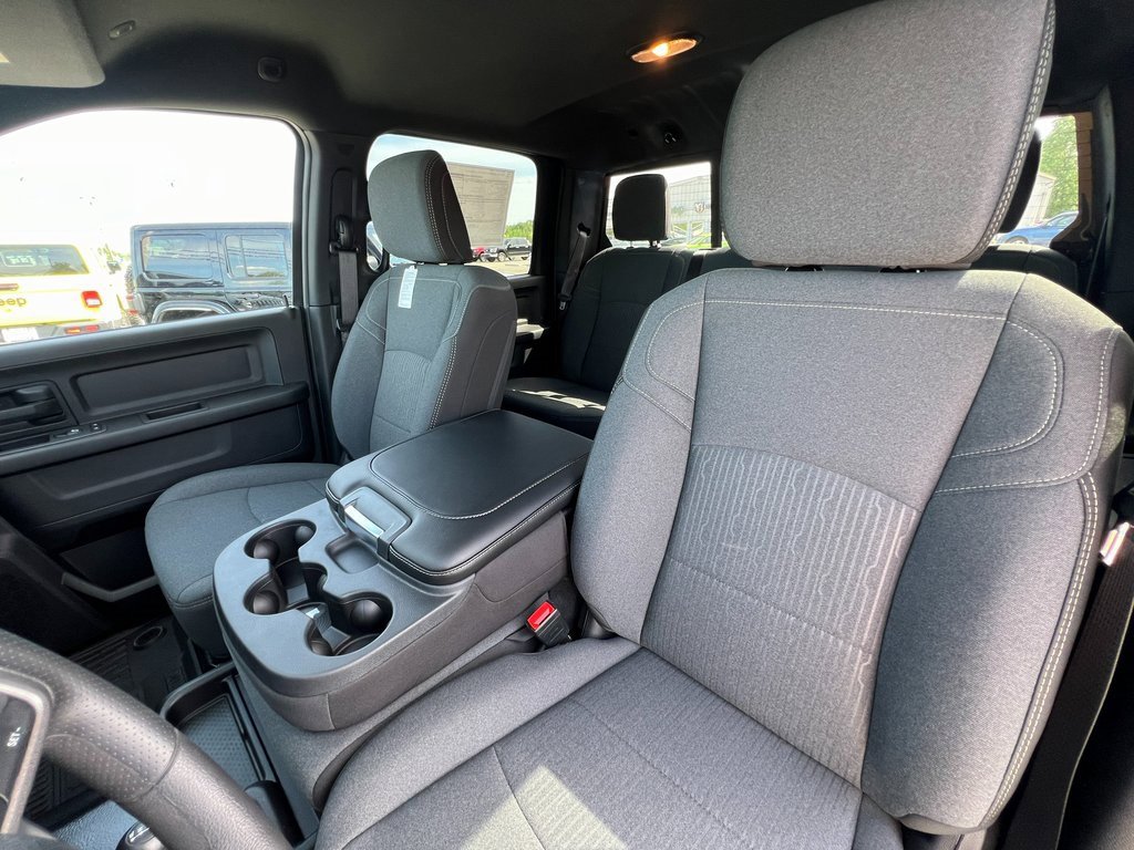 New 2024 RAM 2500 Tradesman w/ Chrome Appearance Group image 20