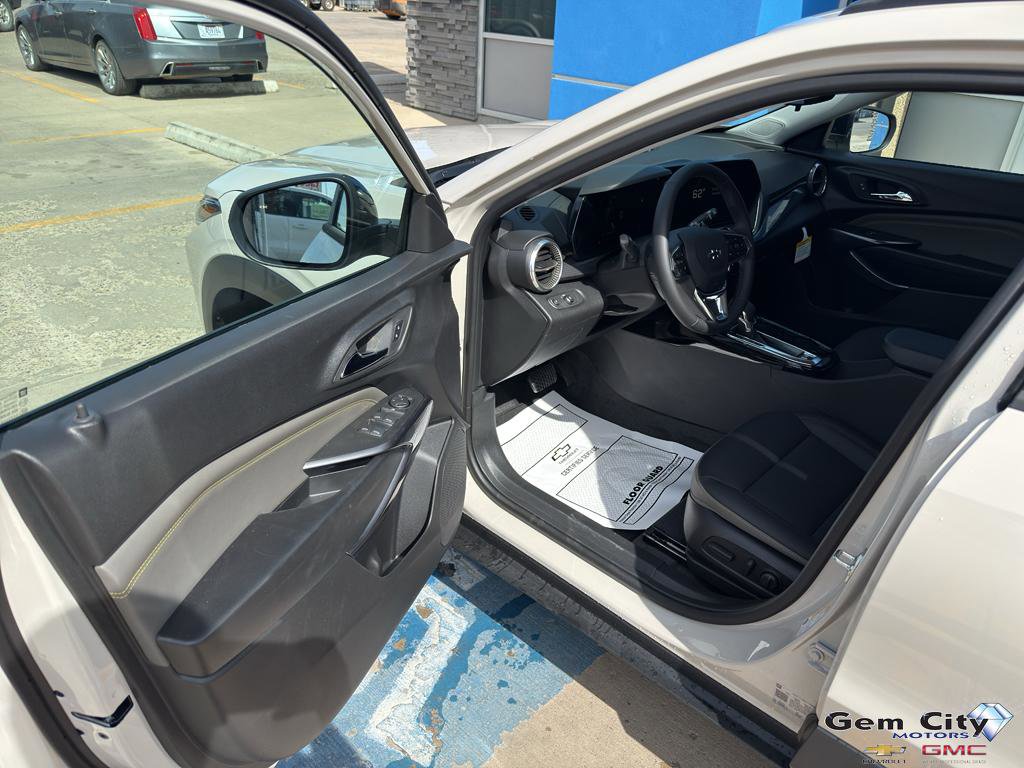 New 2026 Chevrolet Trax ACTIV FWD image 13