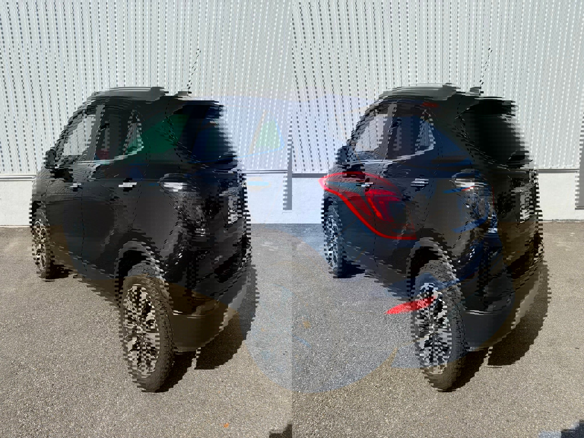 Used 2022 Buick Encore Preferred w/ Safety Package image 5