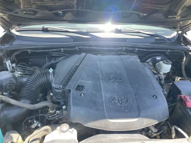 Used 2015 Toyota Tacoma PreRunner w/ TRD Sport Package RWD image 27