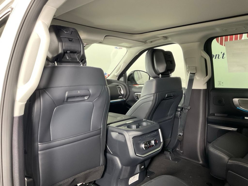 New 2026 Ford Expedition Platinum w/ Driver's Package AWD/4WD image 14