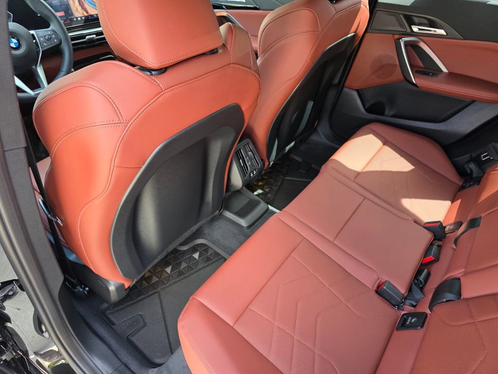 Used 2026 BMW X1 xDrive28i w/ Technology Package image 15