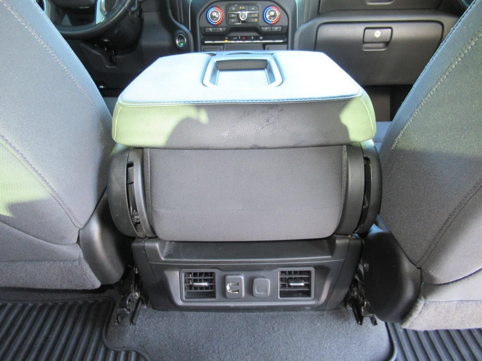 Used 2022 Chevrolet Silverado 1500 LT AWD/4WD image 34